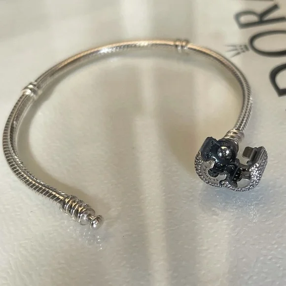 Pandora Moments Sparkling Pave Clasp Bracelet 7 Inches - Picture 3 of 3